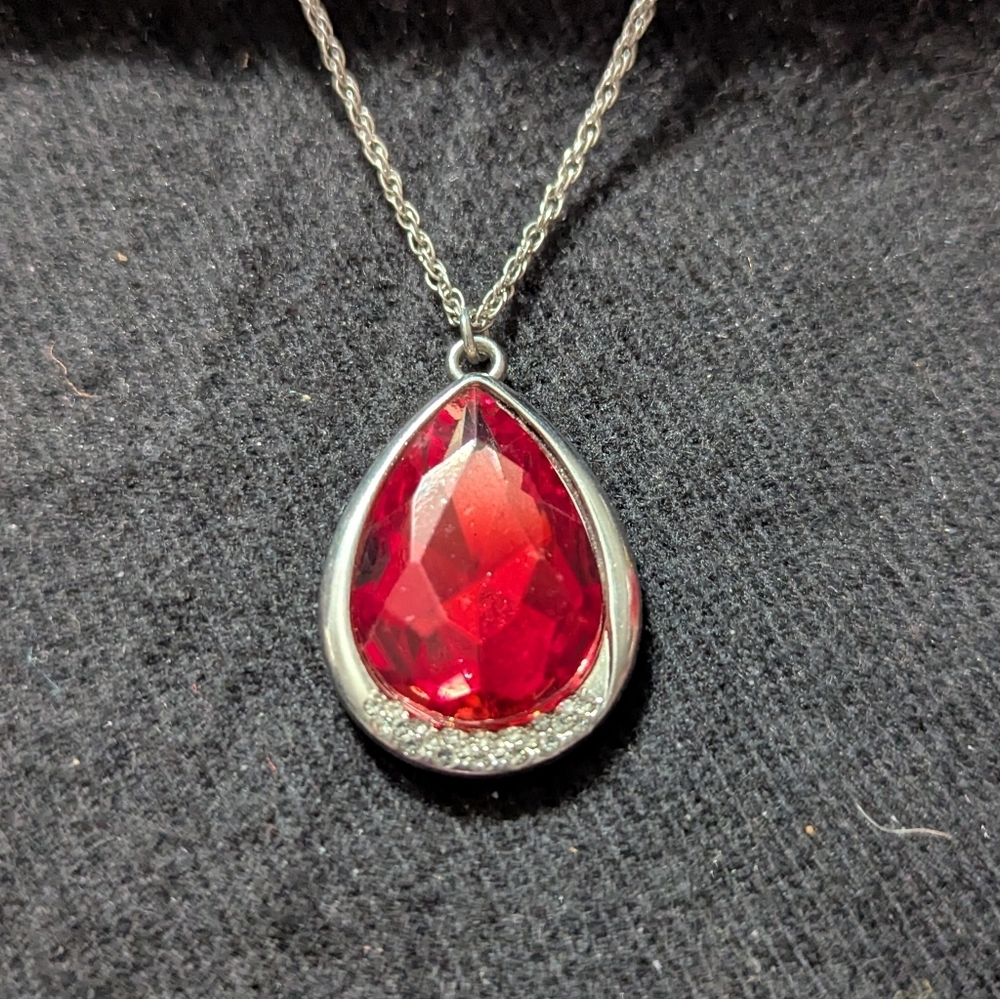 Silver Tone Red And Clear Rhinestone Teardrop Pendant Statement Necklace